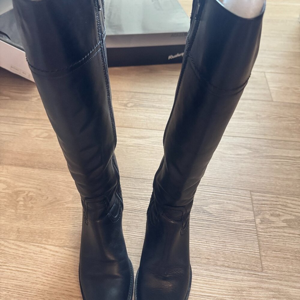 Black leather Block Heel Boot